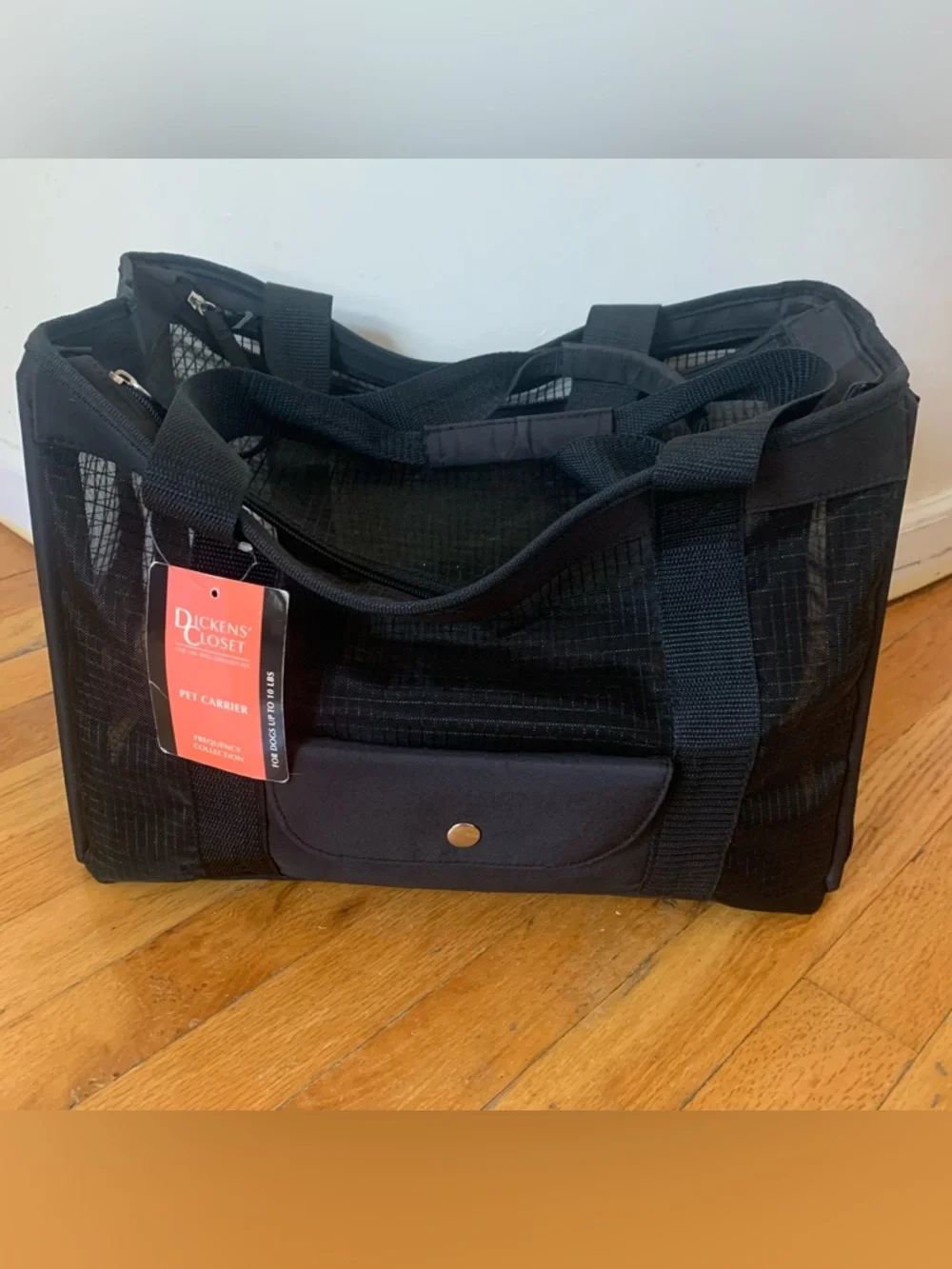 Dicken’s Closet Mesh Black lightweight pet carrier with mesh top